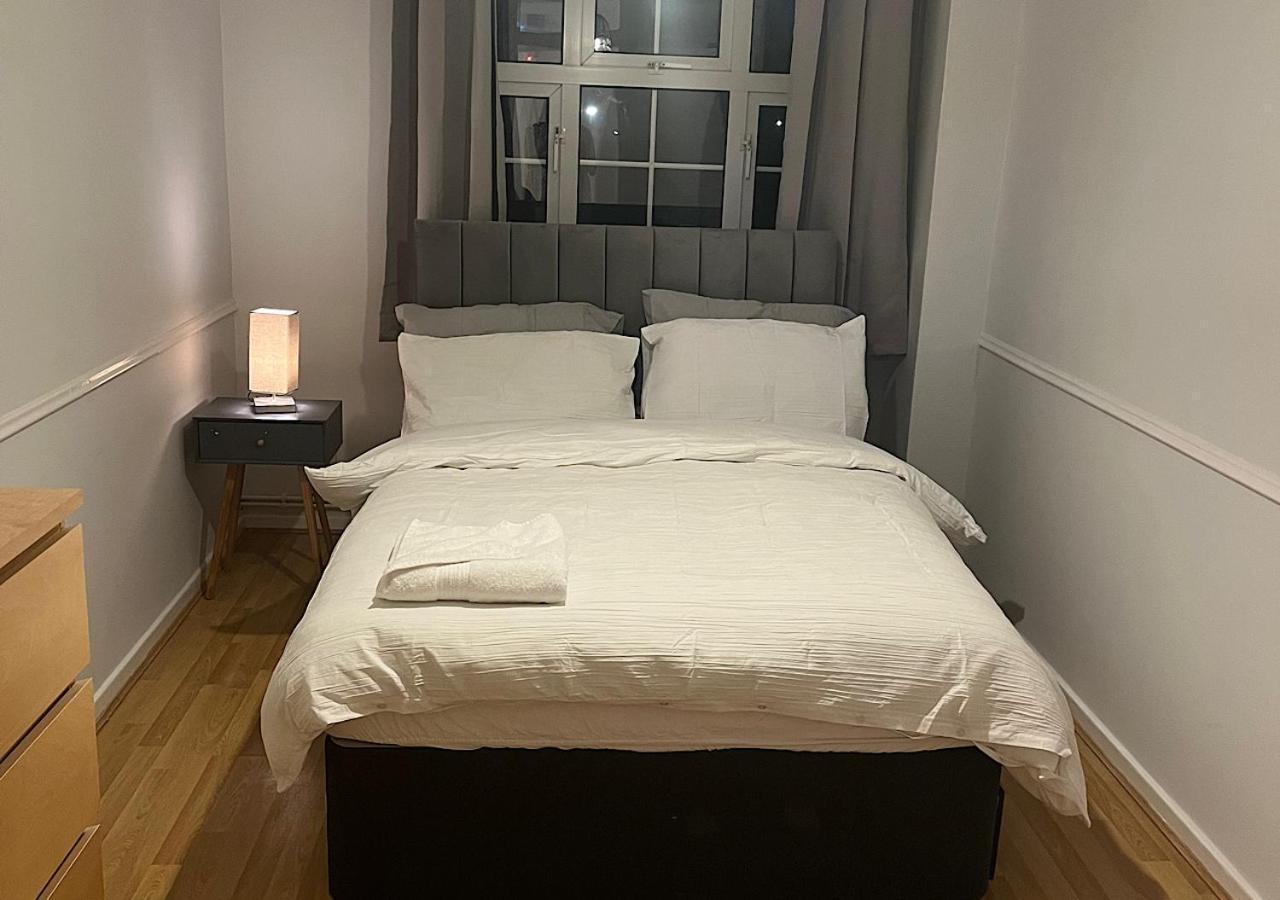 Lovely 2 Bedroom Apartment With Parking Space London Exterior photo
